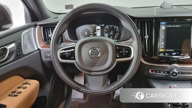 Volvo XC60 second Generation 2021 Черный из Кореи, фото 4