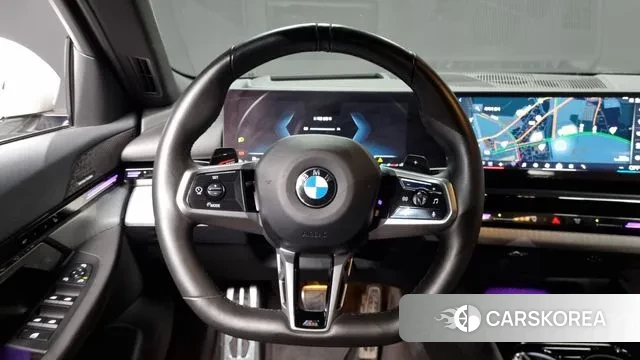 BMW 5 Series (G60) 2024 Белый из Кореи, фото 4