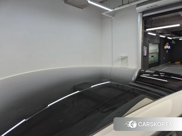 Tesla Model Y 2023 Белый из Кореи, фото 4