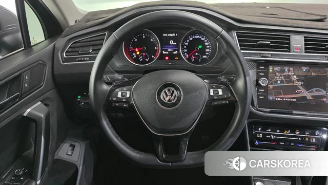 Volkswagen Tiguan second Generation 2018 Серый из Кореи, фото 4