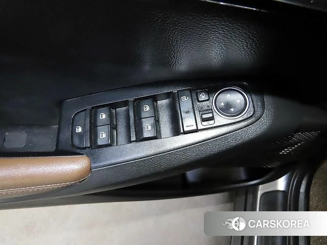 Kia Seltos 2019 Серебристо-серый из Кореи, фото 4
