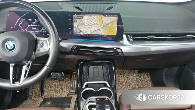 BMW iX1 (U11) 2023 Белый из Кореи, фото 4