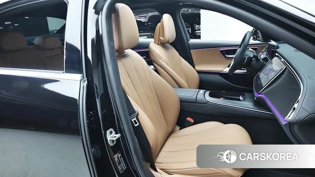 Mercedes-Benz E-Class W214 2024 Черный из Кореи, фото 4