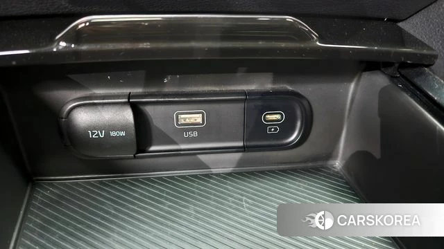 Kia Sportage 5th Generation 2022 Белый из Кореи, фото 4