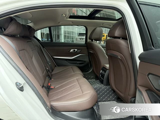 BMW 3 series 2023 Белый из Китая, фото 4