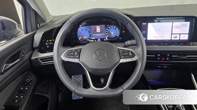 Volkswagen Golf 8th Generation 2024 Серый из Кореи, фото 4