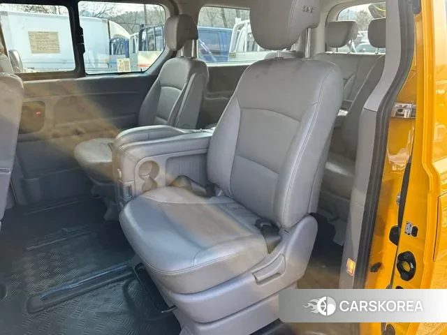 Hyundai The New Grand Starex 2021 Желтый из Кореи, фото 4