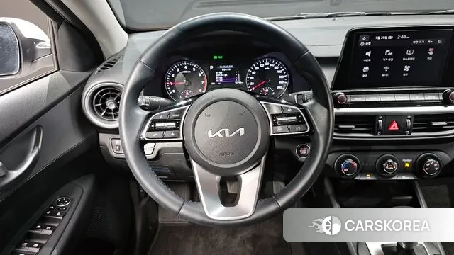 Kia The New K3 2nd generation 2023 Белый из Кореи, фото 4