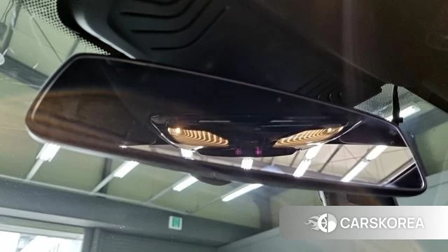 BMW 5 Series (G30) 2018 Белый из Кореи, фото 4