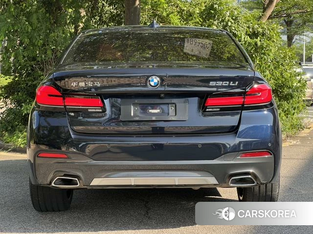 BMW 5 series 2023 Черный из Китая, фото 4