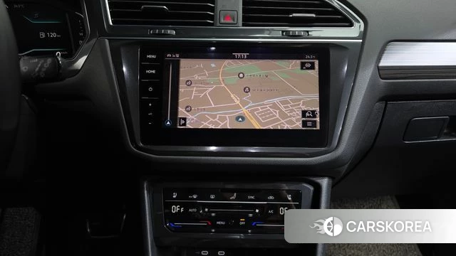 Volkswagen Tiguan Allspace 2023 Белый из Кореи, фото 4