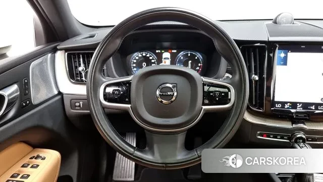 Volvo XC60 second Generation 2019 Белый из Кореи, фото 4