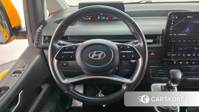 Hyundai Staria 2022 Желтый из Кореи, фото 4