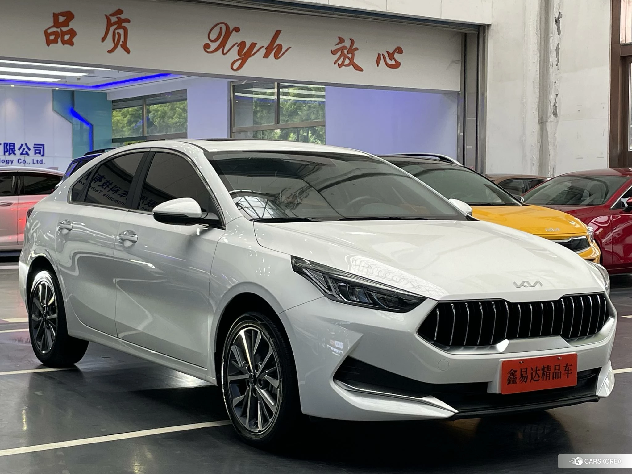 Kia K3 2021 Белый из Китая, фото 4