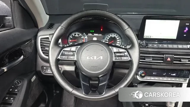 Kia Seltos 2022 Серый из Кореи, фото 4