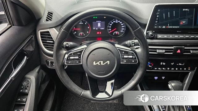 Kia Seltos 2021 Серый из Кореи, фото 4