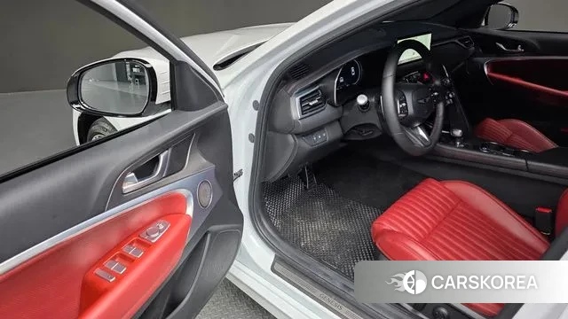 Genesis The New G70 2023 Белый из Кореи, фото 4