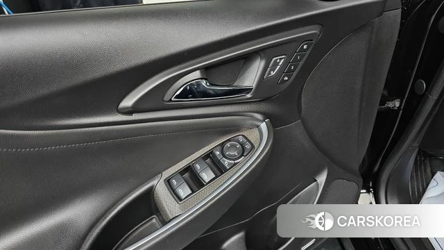 Chevrolet (GM Daewoo) All New Malibu 2018 Черный из Кореи, фото 4