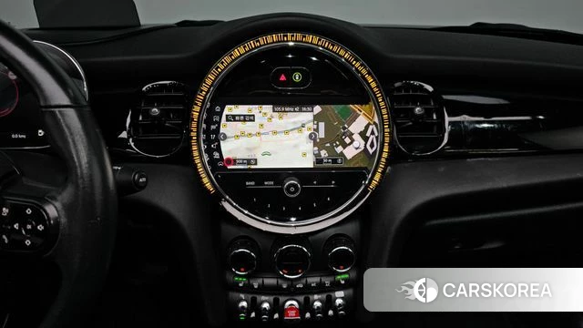 Mini Cooper Convertible 2024 Серебристо-серый из Кореи, фото 4