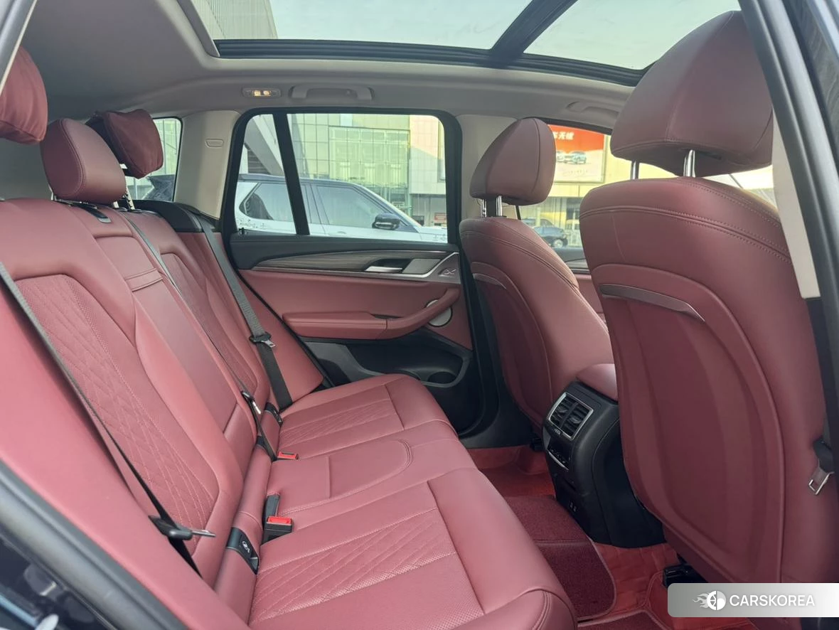 BMW X3 2021 Черный из Китая, фото 4