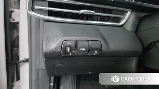 Hyundai Avante (CN7) 2021 Серебристо-серый из Кореи, фото 4