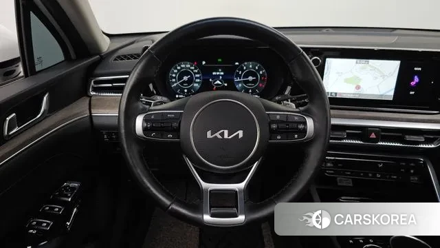 Kia K5 3rd generation 2023 Белый из Кореи, фото 4