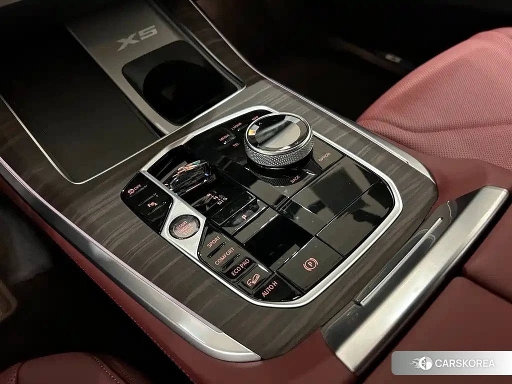 BMW X5 2026 Черный из Китая, фото 4
