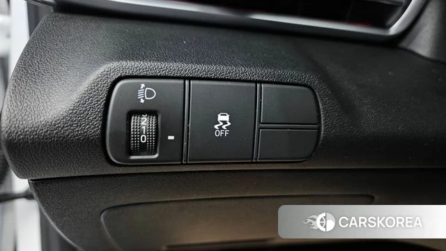 Hyundai The New Avante (CN7) 2024 Белый из Кореи, фото 4