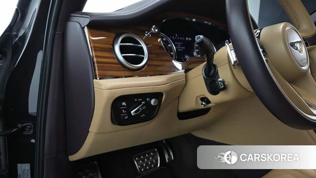 Bentley Bentayga 2018 Фиолетовый из Кореи, фото 4