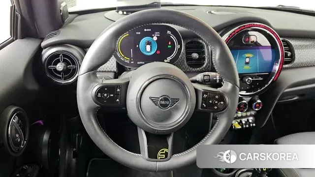 Mini Cooper Electric 2023 Черный из Кореи, фото 4