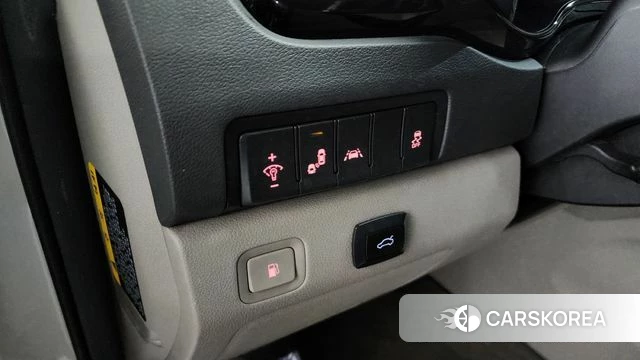 Kia The New Carnival 2018 Белый из Кореи, фото 4