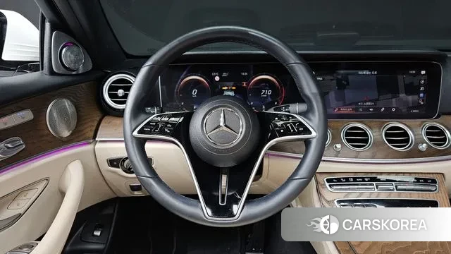 Mercedes-Benz E-Class W213 2022 Белый из Кореи, фото 4