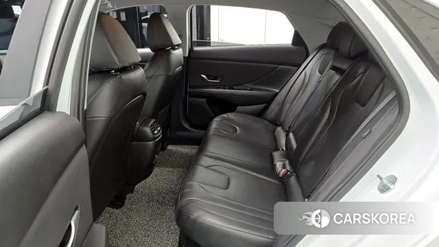 Hyundai The New Avante Hybrid (CN7) 2023 Белый из Кореи, фото 4