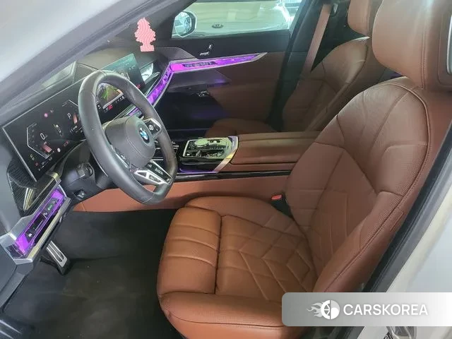 BMW 7 Series (G70) 2025 Белый из Кореи, фото 4