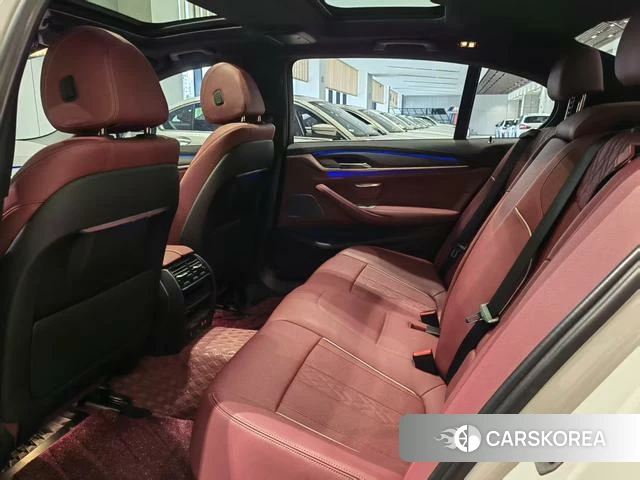 BMW 5 series 2023 Белый из Китая, фото 4