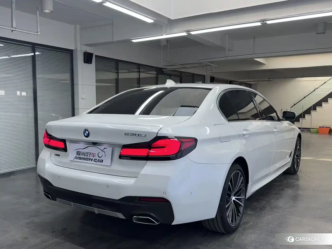 BMW 5 series 2023 Белый из Китая, фото 4
