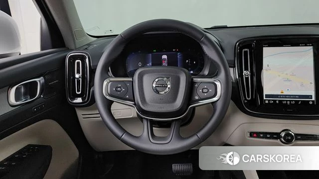Volvo XC40 2024 Белый из Кореи, фото 4