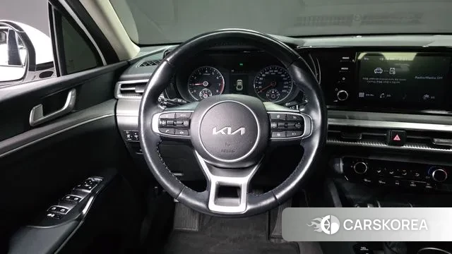 Kia K5 3rd generation 2023 Белый из Кореи, фото 4