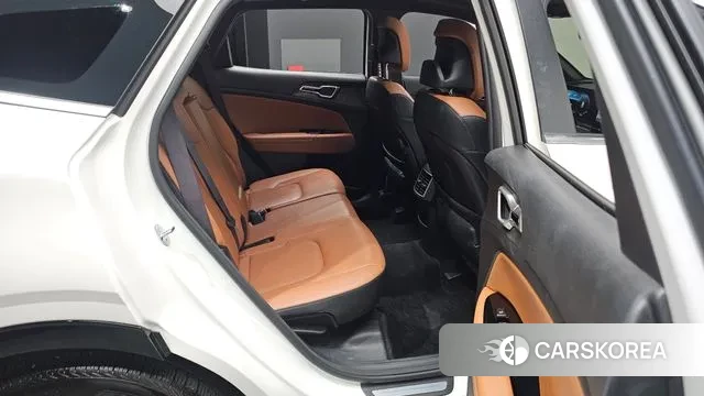 Kia Sportage 5th Generation 2023 Белый из Кореи, фото 4