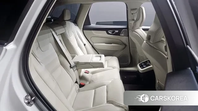 Volvo XC60 second Generation 2021 Белый из Кореи, фото 4