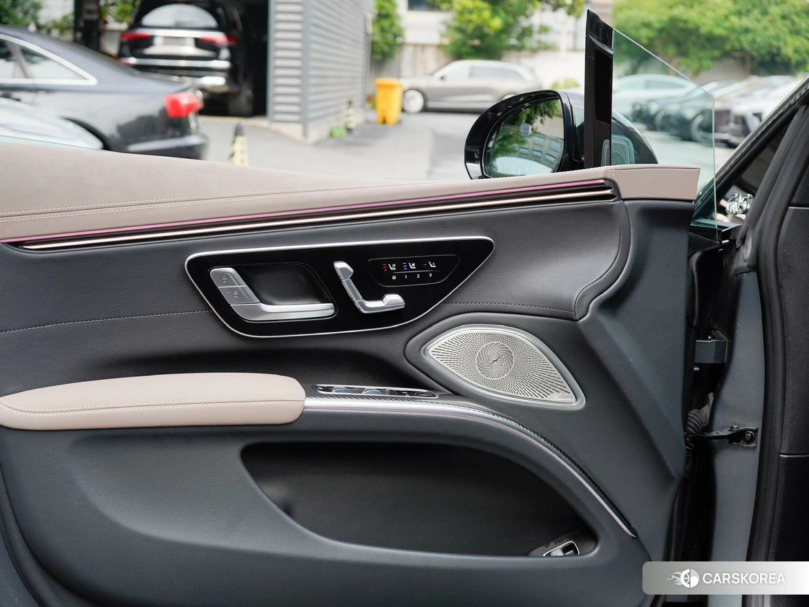 Mercedes-Benz EQS AMG 2022 Темно-серый из Китая, фото 4