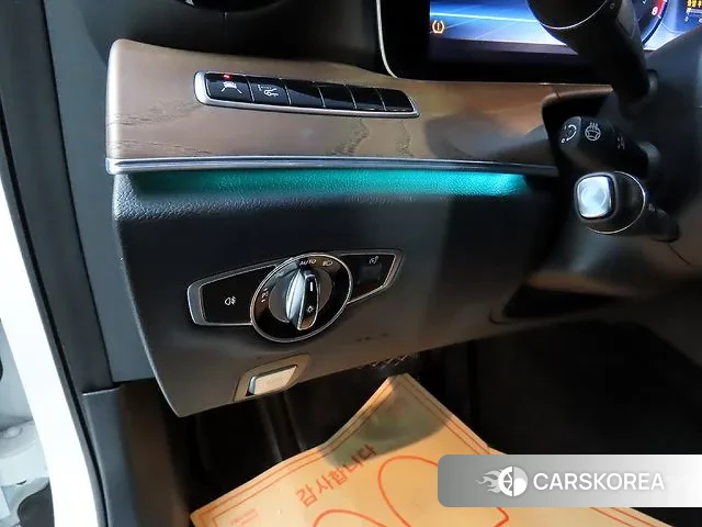 Mercedes-Benz E-Class W213 2018 Белый из Кореи, фото 4