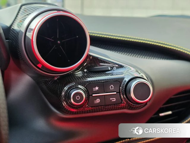 Ferrari F8 Tributo 2021 Желтый из Кореи, фото 4
