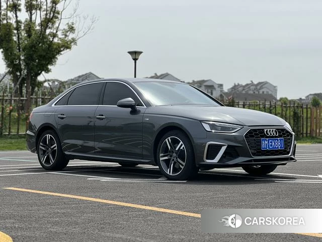 Audi A4L 2021 Темно-серый из Китая, фото 4