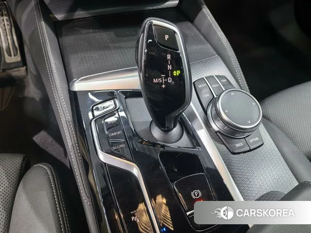 BMW 5 series (imported) 2023 Черный из Китая, фото 4