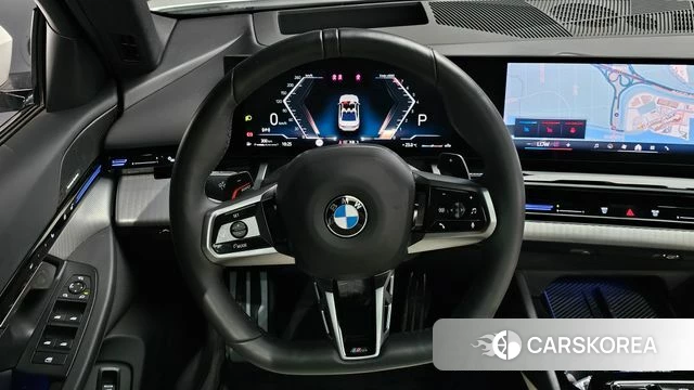 BMW 5 Series (G60) 2024 Белый из Кореи, фото 4