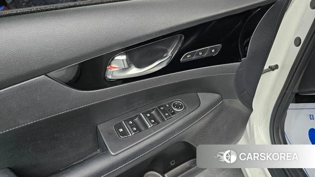 Kia The New K3 2nd generation 2022 Белый из Кореи, фото 4