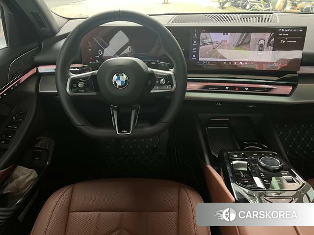BMW 5 series 2025 Белый из Китая, фото 4