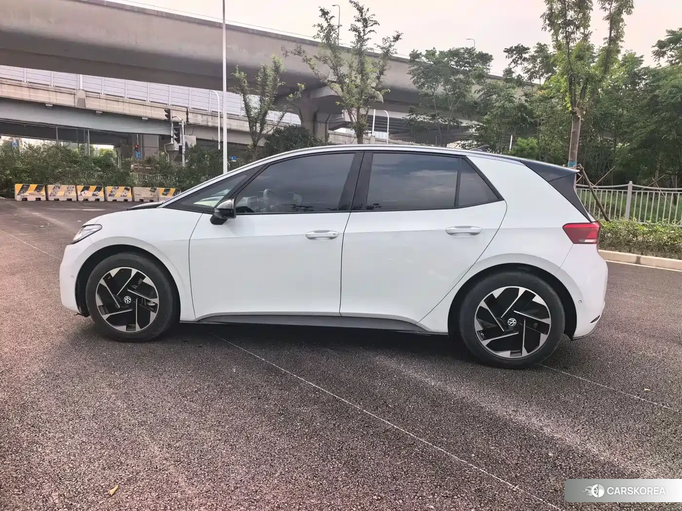 Volkswagen ID.3 2024 Белый из Китая, фото 4