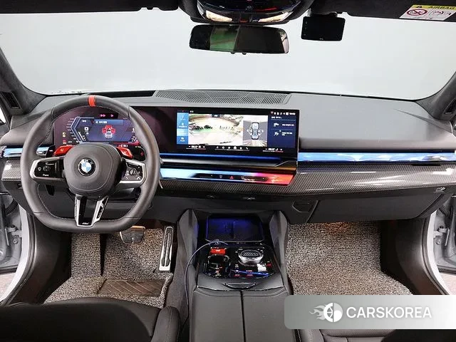 BMW M5 (G90) 2025 Серый из Кореи, фото 4